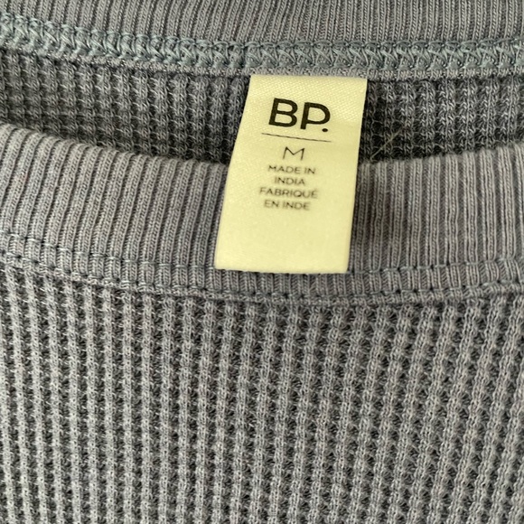 NWT BP Short Sleeve Waffle Knit Cropped Tee - Picture 3 of 4